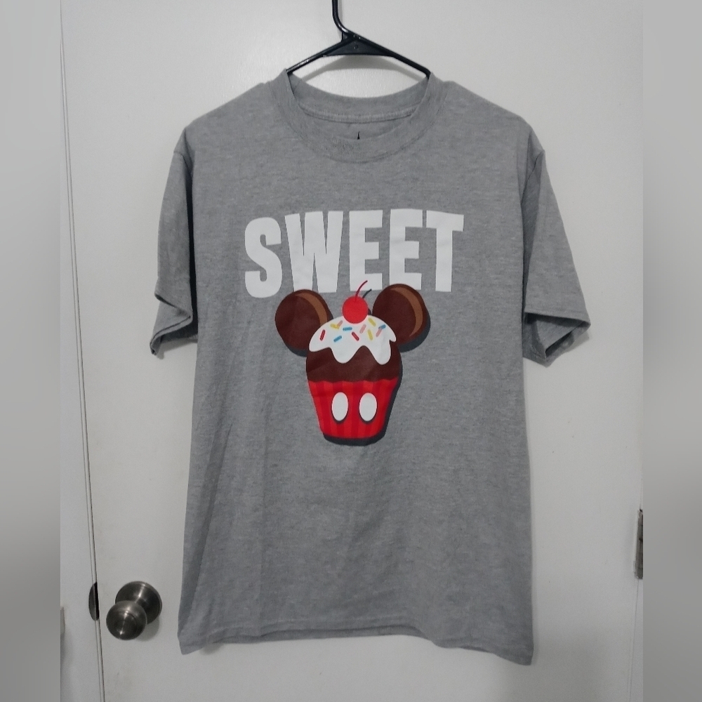 Disney Parks Snacks "Sweet" Mickey Cupcake Gray Short sleeve t shirt NEW